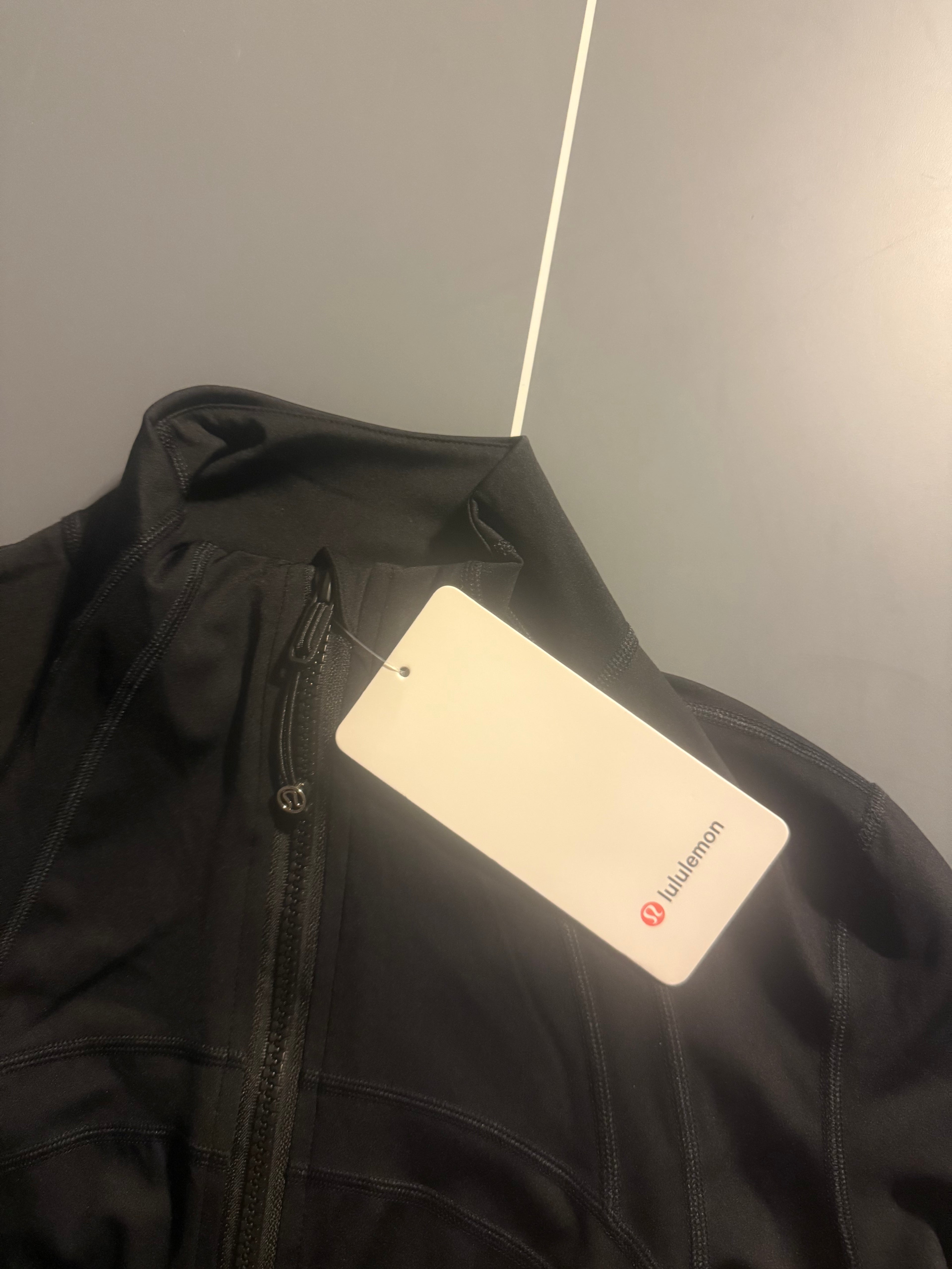 Lululemon Define Women’s Jacket Black, Size 6